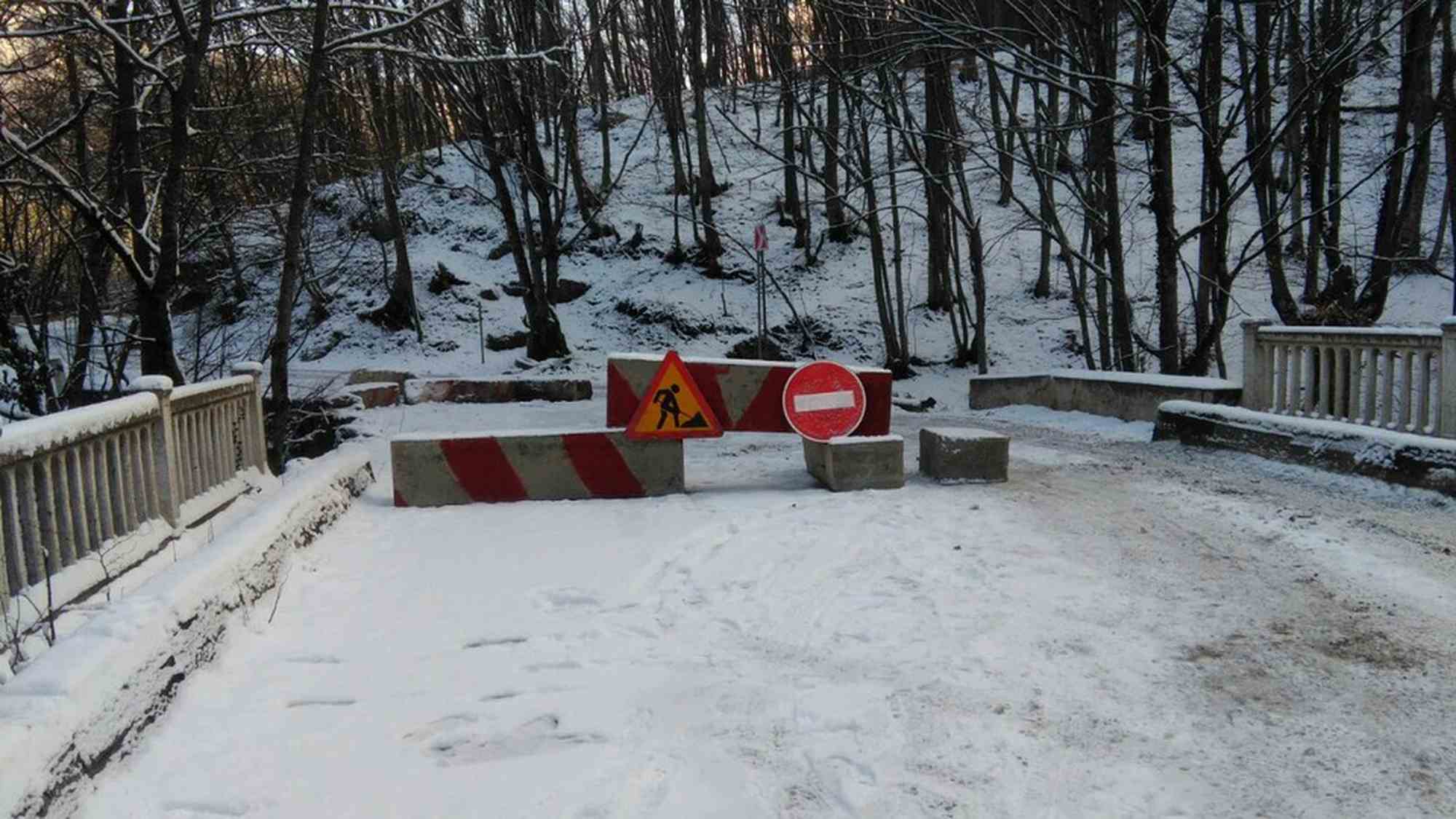 Крымавтодор напоминает, что дорога на Ай-Петри со стороны Бахчисарая закрыта из-за оползня