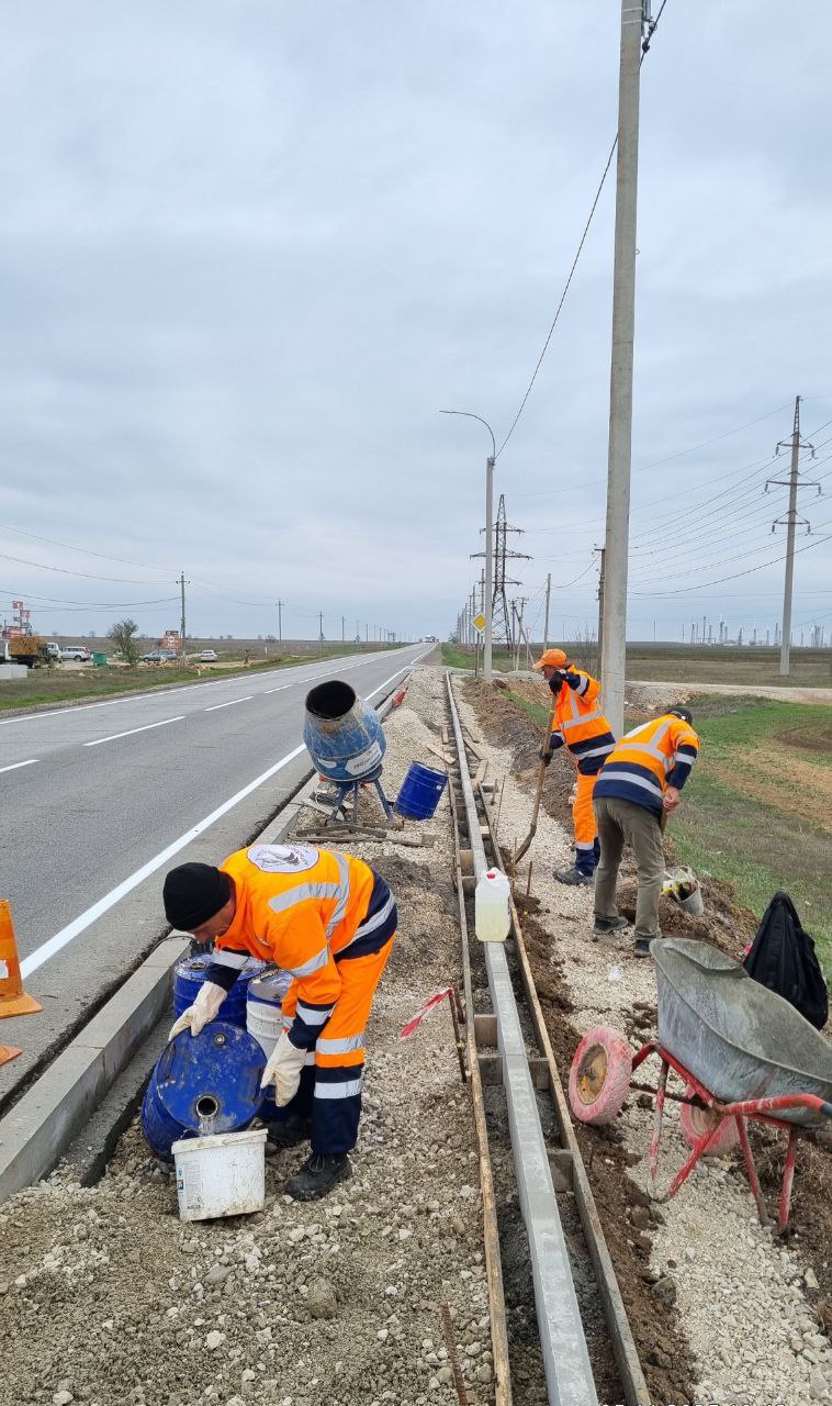 Наши дорожники в этом году построили 8 км новых тротуаров!